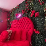 Wild Romance Hideaway 5 Min Away From Downtown