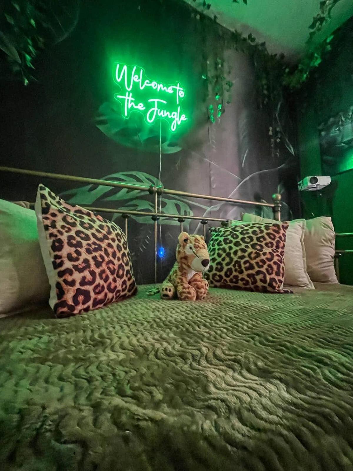 Apartment Wild Romance Hideaway 5 Min Away From Downtown *